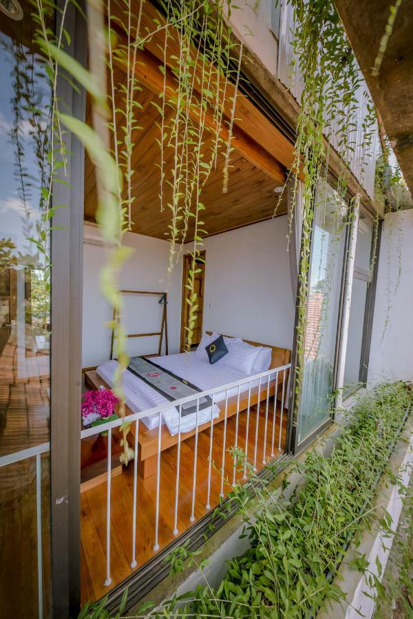 The Purple Hue Homestay Экстерьер фото